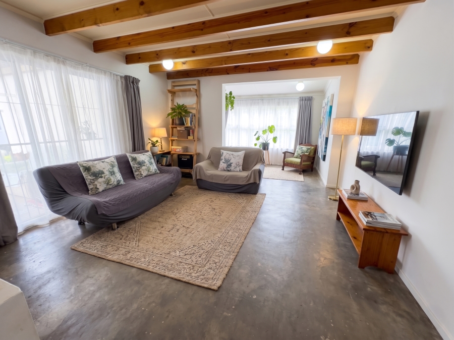 5 Bedroom Property for Sale in Quigney Eastern Cape